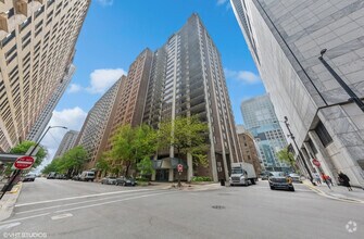 Building Photo - 201 E Chestnut St