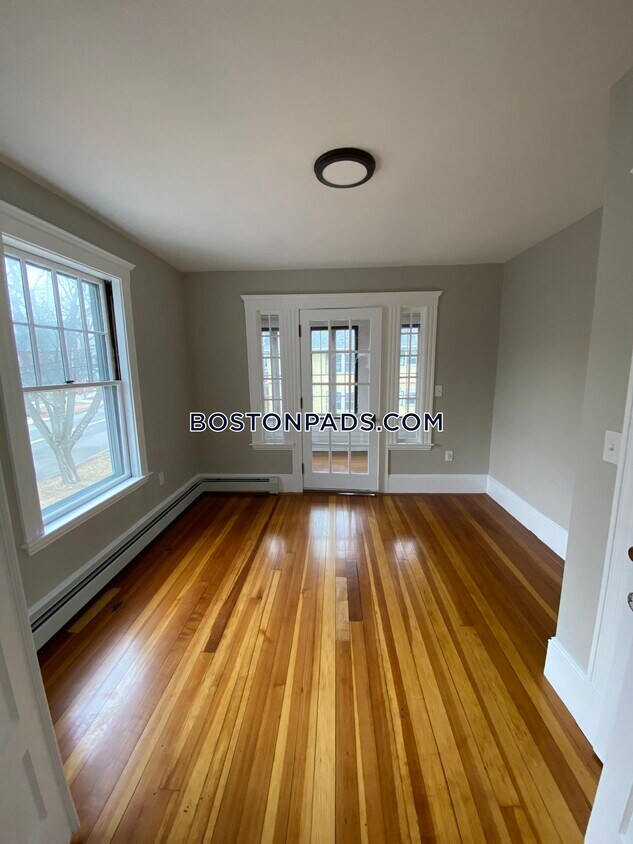 Primary Photo - 34 Broad St