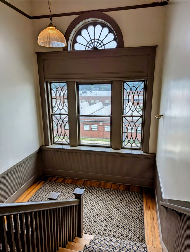 Building Photo - 926 Southbridge St