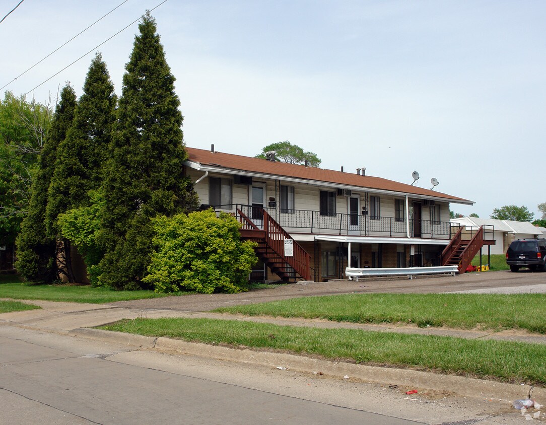 Primary Photo - Multi Family Bldg