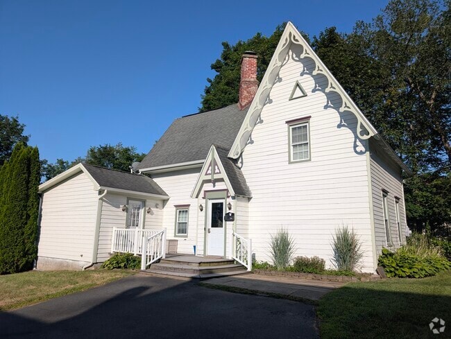 Building Photo - 336 Spring Ave