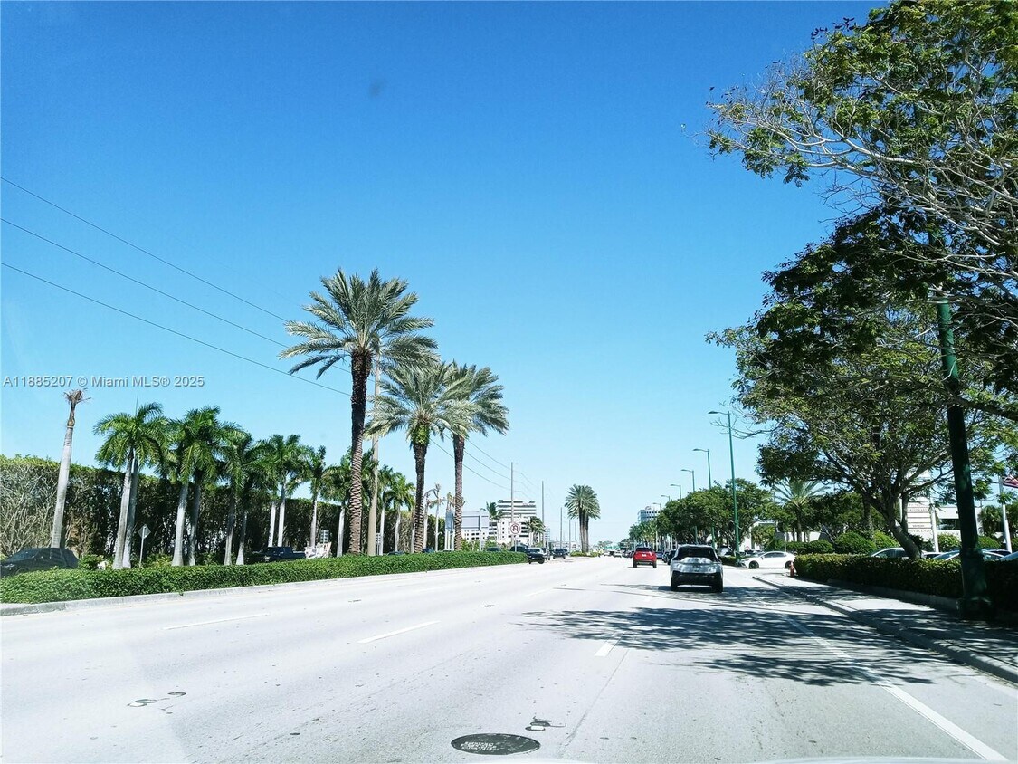 Foto del edificio - 20400 W Country Club Dr