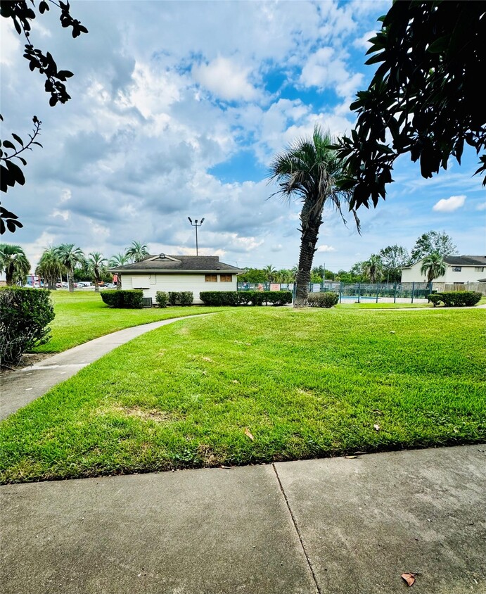 Building Photo - 12208 Beamer Rd
