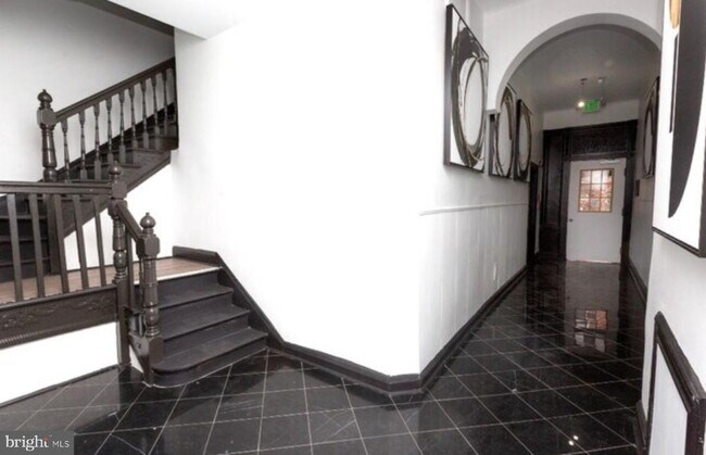 Foto del edificio - 1021 St Paul St