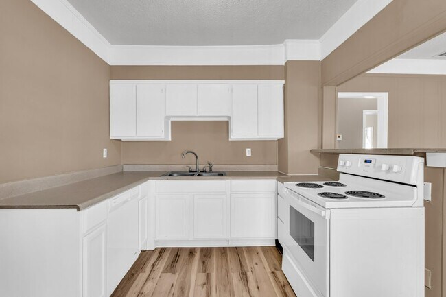 Foto del edificio - 433 E Jordan Ave