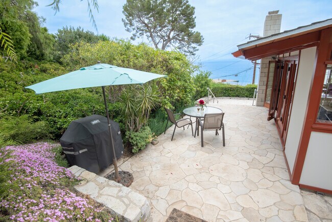 Building Photo - 111 Spindrift Dr