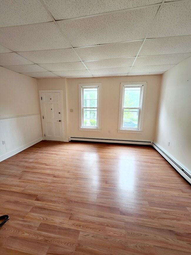 Foto del edificio - Fantastic 3 bedroom 1/2 Double in the Borough of Stroudsburg!