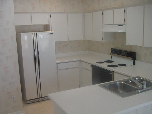 Building Photo - 3BR near Dean, University, & SR-417
