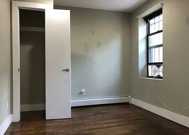 Building Photo - 165 Covert St
