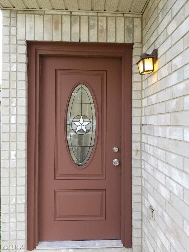 Building Photo - 3 br, 2.5 bath House - 5711 Deertail Creek