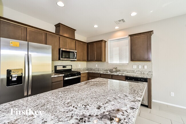 Foto del edificio - 6621 Evander St