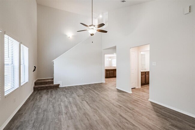 Building Photo - 14528 Cedarpoint Ct