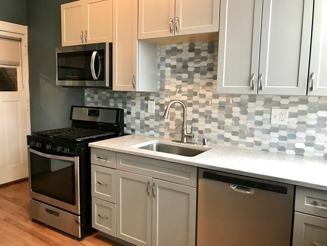 Foto del edificio - 1444 N Humboldt Ave