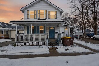 Building Photo - 120 S Main St