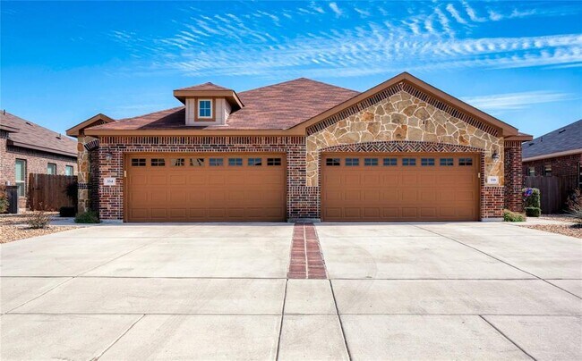 Foto del edificio - 334 Creekside Curve