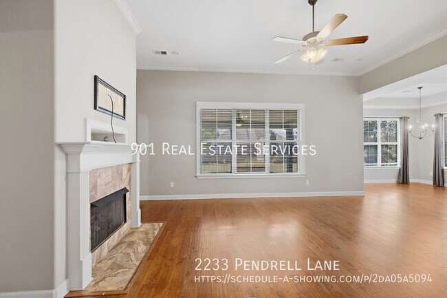 Building Photo - 2233 Pendrell Ln