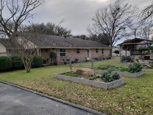 Building Photo - 3336 Hall - Johnson Rd