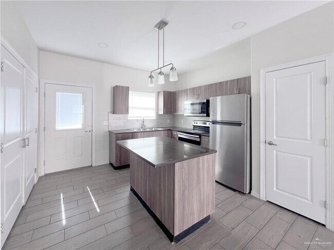 Foto del edificio - 1609 W Cortlandt St
