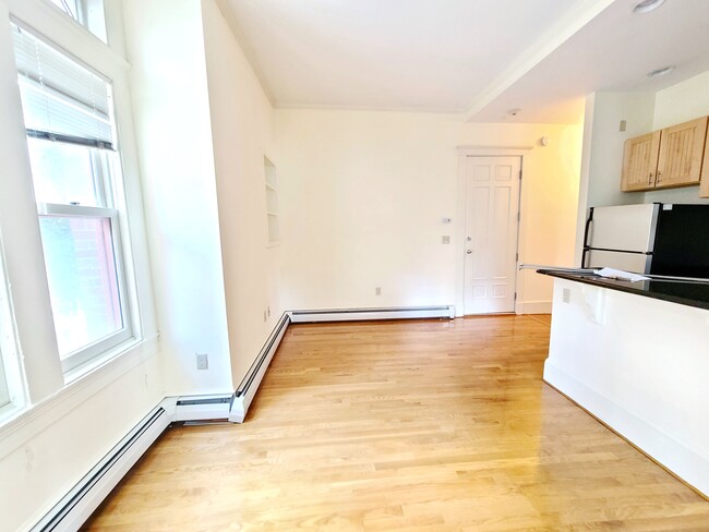 Building Photo - 191 Commonwealth Ave