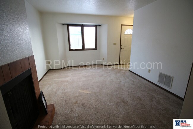 Building Photo - 7140 Bearfoot Dr