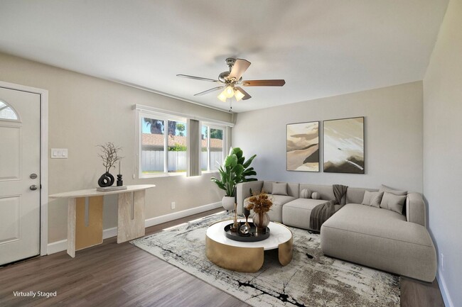 Foto del edificio - 55+Community Available Rental NOW!! Costa ...