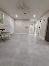 Building Photo - 602 Miles Dr