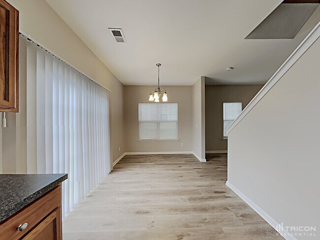 Building Photo - 303 Stonewood Crossing Dr