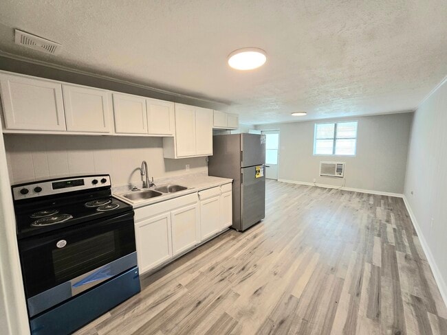 Building Photo - Century Square Apartments