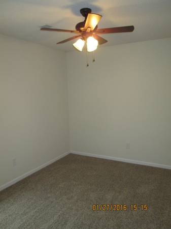 Foto del edificio - 137 Tyron Rd