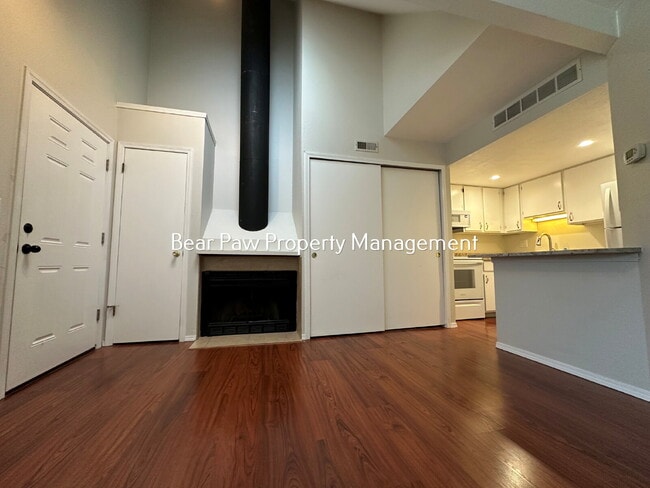 Building Photo - "Charming One Bedroom in Lakewood"