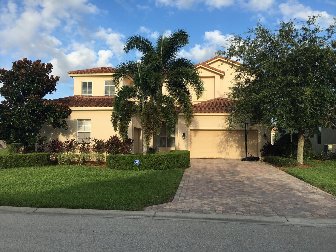 5590 53rd Ave, Vero Beach, FL 32967 House Rental in Vero Beach, FL