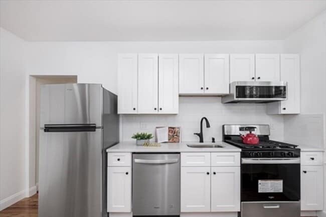 Foto del edificio - Renovated - Close to T - Allston - Boston University