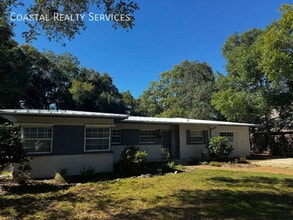 Building Photo - 32 Bay Dr NE Building Photo - 32 Bay Dr NE