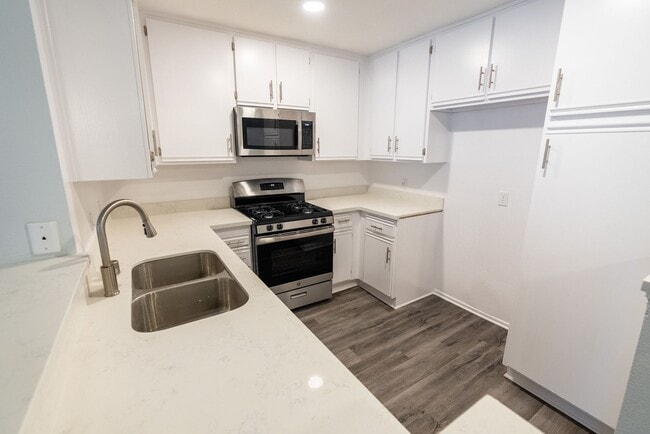 Interior Photo - 5235 Kester Ave