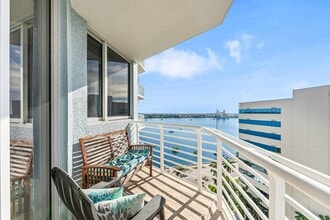 Building Photo - 1551 N Flagler Dr