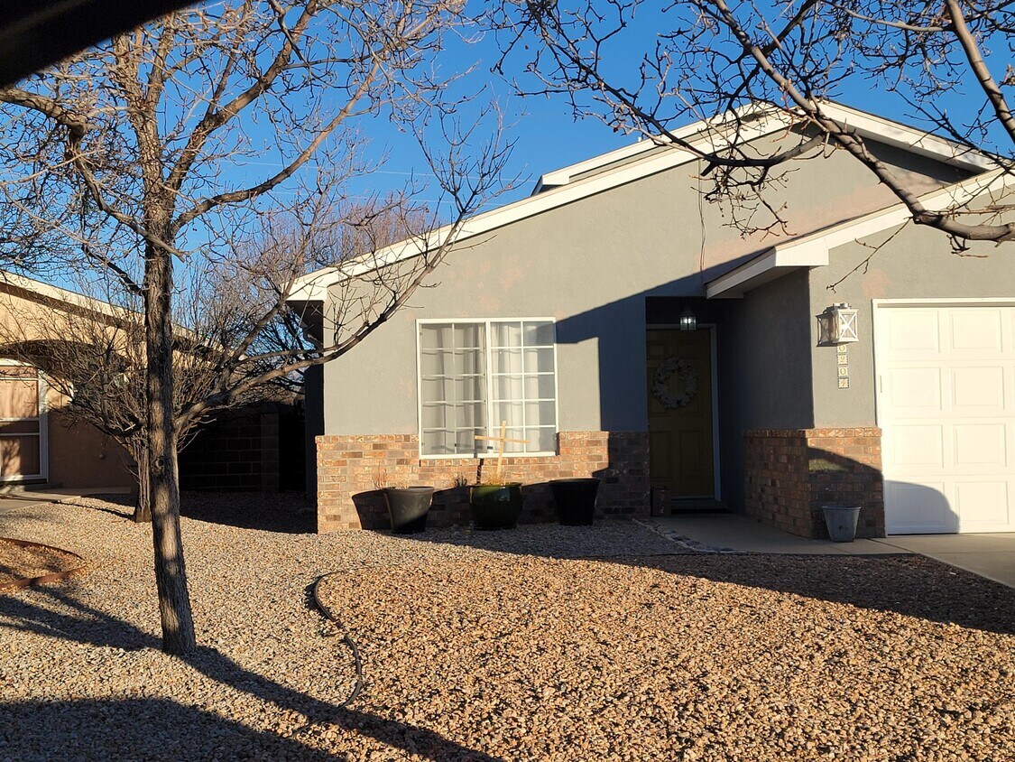 10204 Country Sage Dr NW, Albuquerque, NM 87114 House Rental in