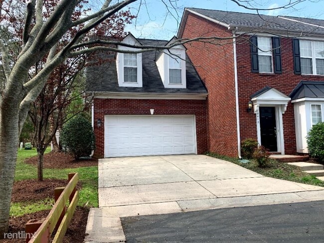 Building Photo - 10412 Berkeley Woods Ln