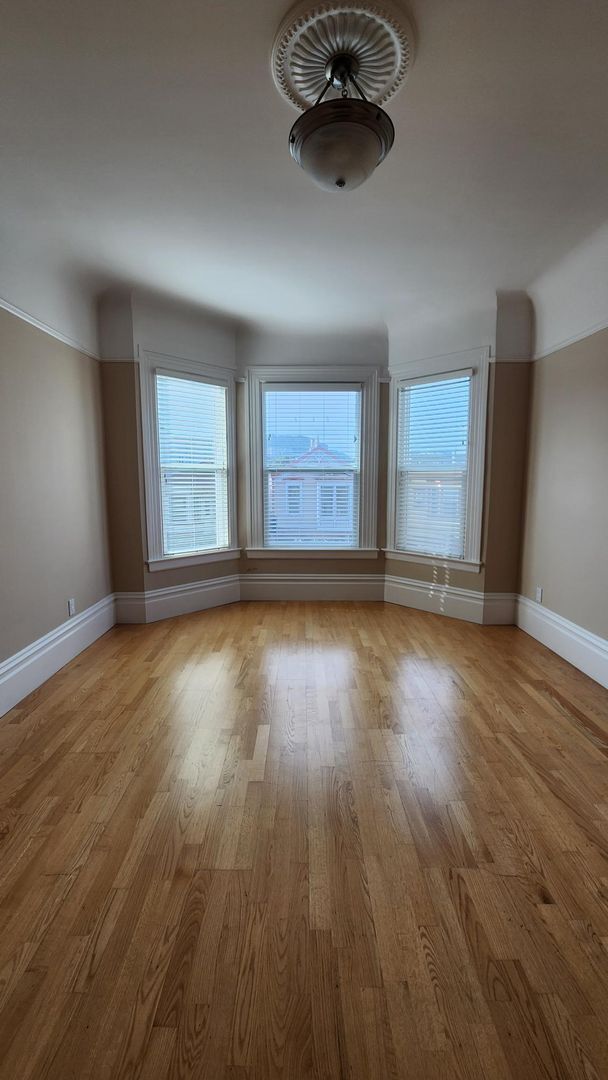 Building Photo - 130-134 Clement Street