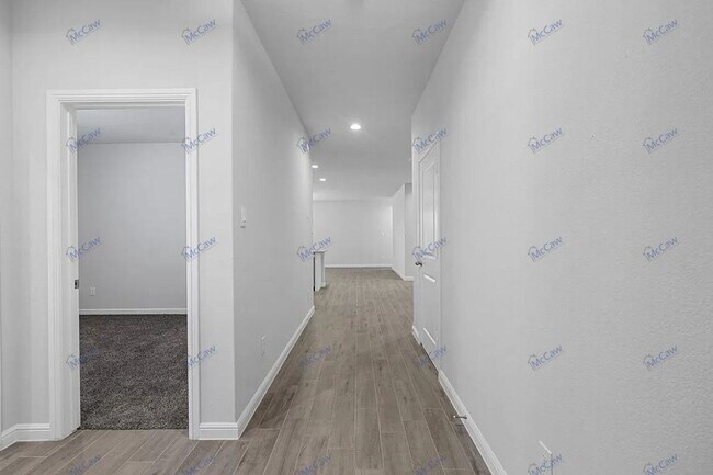 Foto del edificio - 5229 Boulder Vly Dr