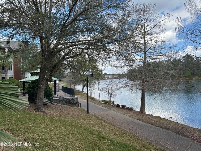 Foto del edificio - 785 Oakleaf Plantation Pkwy