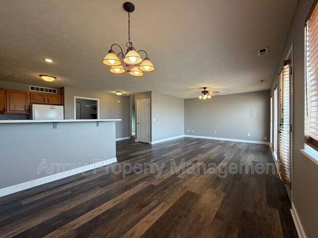 Foto del edificio - 5749 NW 14th St