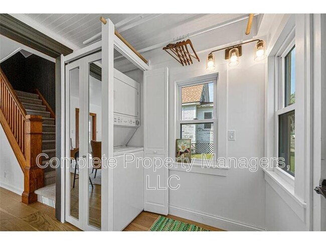 Foto del edificio - 405 Columbus Ave