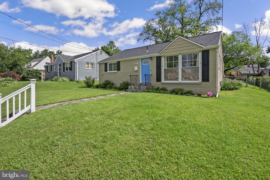 Foto principal - 12837 Flack St