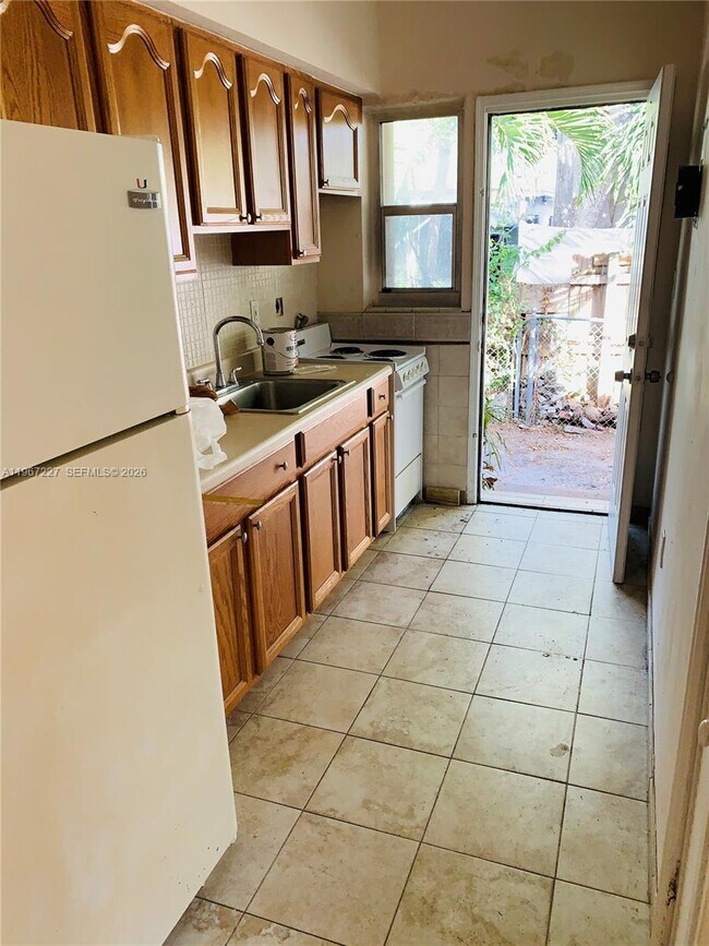 Foto del edificio - 1020 SW 5th St