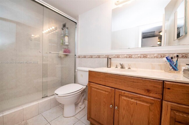 Building Photo - 5555 Collins Ave