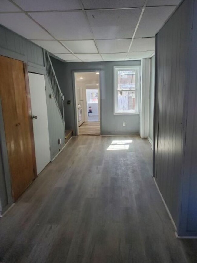 Building Photo - Cozy Remodeled Reading 3 BR/1 Bath For Ren...
