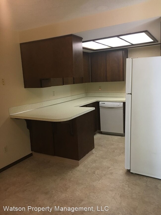 Building Photo - 2418 Main St