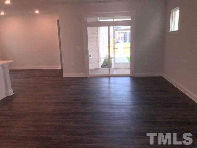 Building Photo - 220 Daisy Grove Ln
