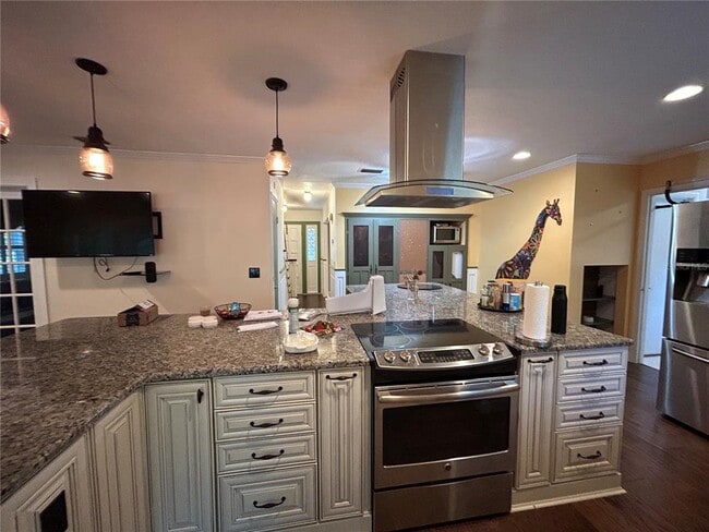 Building Photo - 608 SW 80th Blvd