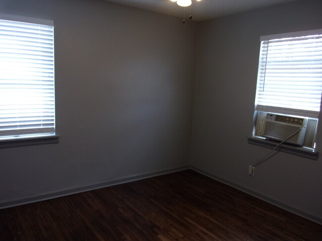 Photo - 3557 Suzanne Dr House